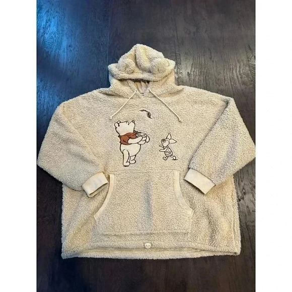 Disney Parks Winnie the Pooh and Piglet Ladies' Fluffy Hooded Sweatshirt b42 - Picture 1 of 5